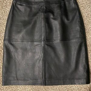 Black Leather Skirt Sz 6 Knee Length Soft